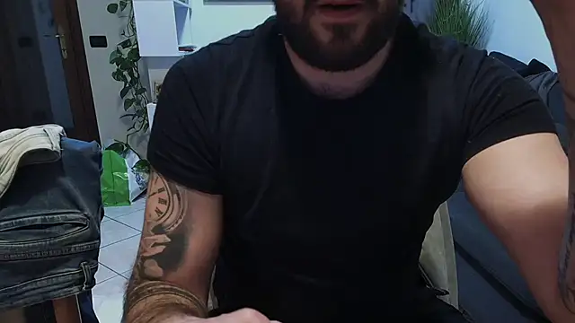 Snapshot of maialinofriuli chatting on November 2025 10:55:02 PM maialinofriuli online show from November 2025 10:55:02 PM