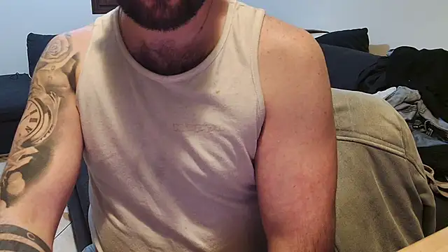 Snapshot of maialinofriuli chatting on February 2026 02:39:02 AM maialinofriuli online show from February 2026 02:39:02 AM