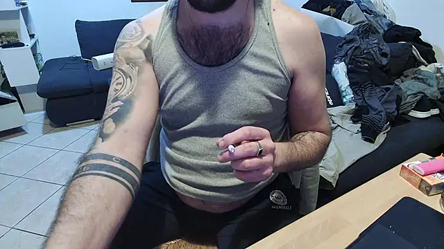 Snapshot of maialinofriuli chatting on February 2026 11:34:02 PM maialinofriuli online show from February 2026 11:34:02 PM