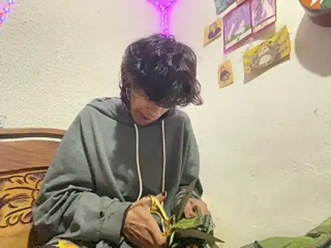 Snapshot of kirito_kun chatting on March 2026 10:43:02 PM kirito kun online show from March 2026 10:43:02 PM