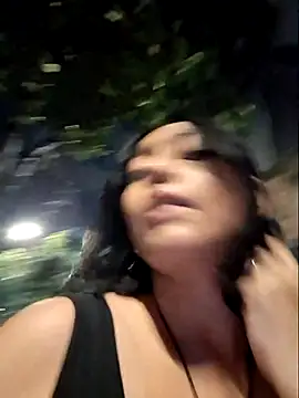 Snapshot of EvelynMoonx chatting on March 2025 03:34:01 AM EvelynMoonx online show from March 2025 03:34:01 AM