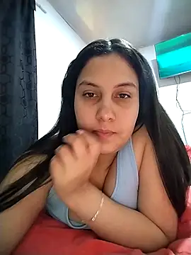 Snapshot of esmeralda_jadees chatting on April 2026 06:10:01 PM esmeralda jadees online show from April 2026 06:10:01 PM