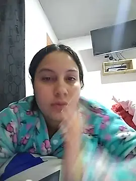 Snapshot of esmeralda_jadees chatting on May 2026 01:19:01 PM esmeralda jadees online show from May 2026 01:19:01 PM