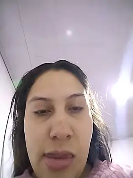 Snapshot of esmeralda_jadees chatting on May 2026 01:17:02 PM esmeralda jadees online show from May 2026 01:17:02 PM