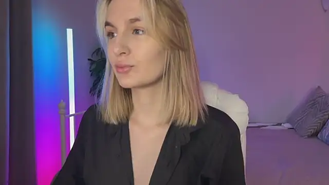 Vikky Moon  online show from May 2026 12:41:01 AM