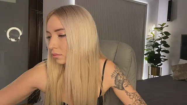 OhMyEmma online show from January 2026 01:22:02 AM