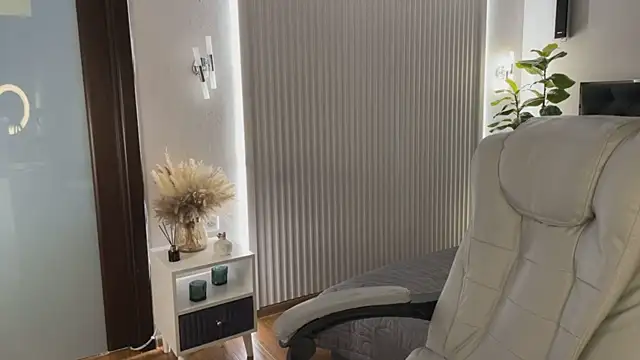 Snapshot of OhMyEmma chatting on March 2026 01:33:02 AM OhMyEmma online show from March 2026 01:33:02 AM