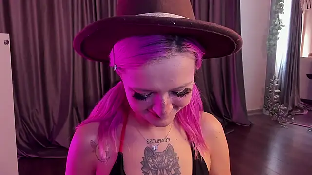 SunnyGlow online show from October 2025 05:37:02 AM