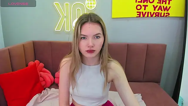 EvelineAmore online show from September 2025 01:30:01 AM