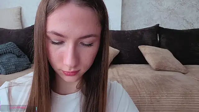 Snapshot of Kira_mindnes chatting on April 2026 06:27:01 AM Kira mindnes online show from April 2026 06:27:01 AM