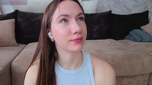 Snapshot of Kira_mindnes chatting on April 2026 06:16:02 AM Kira mindnes online show from April 2026 06:16:02 AM