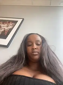 Snapshot of BadbitchK chatting on March 2025 01:24:02 PM BadbitchK online show from March 2025 01:24:02 PM