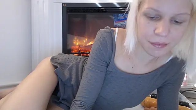 ElssaRush online show from October 2025 10:59:02 AM