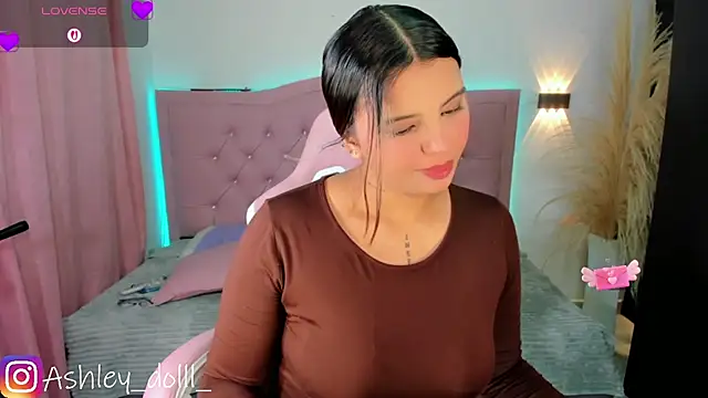 Ashley dolll online show from April 2026 10:03:01 PM