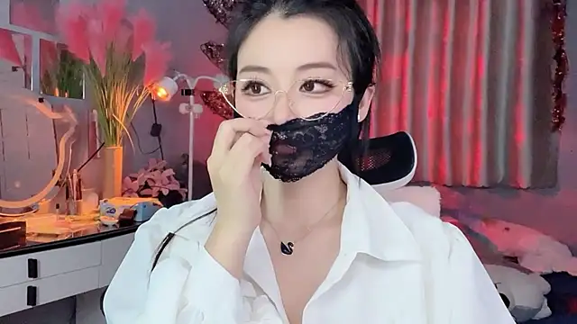 Snapshot of MI_KA22 chatting on November 2025 06:01:01 AM MI KA22 online show from November 2025 06:01:01 AM