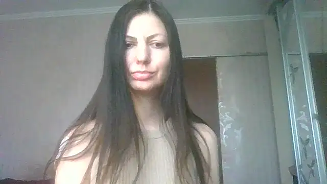 AliseWats online show from March 2025 12:04:01 PM