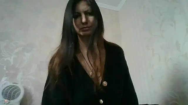 AliseWats online show from October 2025 02:38:01 PM