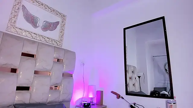 Lola Blondie online show from March 2026 11:50:02 AM