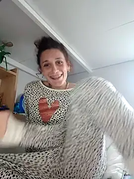 Snapshot of laprincesa2punto0 chatting on April 2026 05:11:01 PM laprincesa2punto0 online show from April 2026 05:11:01 PM