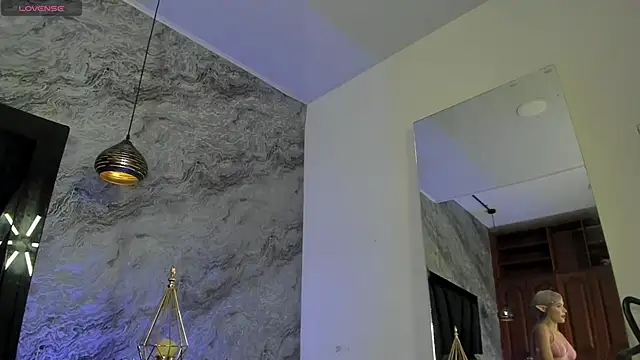 Snapshot of Samantha-Harpper chatting on October 2025 11:27:01 PM Samantha-Harpper online show from October 2025 11:27:01 PM