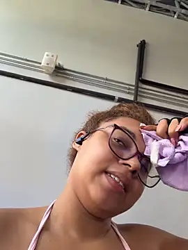 Snapshot of AlesiaCooper chatting on March 2026 08:37:02 PM AlesiaCooper online show from March 2026 08:37:02 PM