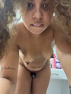 Snapshot of AlesiaCooper chatting on March 2026 11:54:02 PM AlesiaCooper online show from March 2026 11:54:02 PM