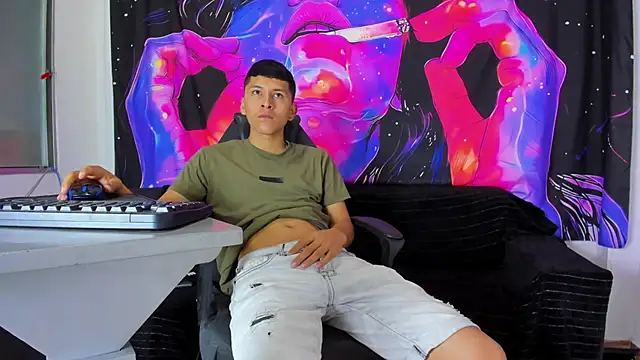 Snapshot of MAXXY_CUTE chatting on March 2025 04:58:02 PM MAXXY CUTE online show from March 2025 04:58:02 PM