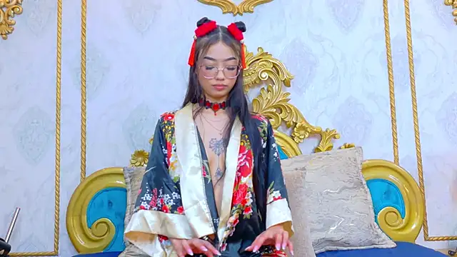 Snapshot of CataStones chatting on November 2025 09:03:02 PM CataStones online show from November 2025 09:03:02 PM