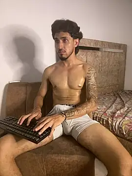 Snapshot of Zayn_kane chatting on April 2026 02:38:02 AM Zayn kane online show from April 2026 02:38:02 AM