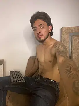 Snapshot of Zayn_kane chatting on May 2026 07:37:02 PM Zayn kane online show from May 2026 07:37:02 PM