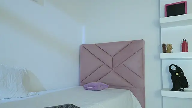 eva sin18 online show from May 2026 12:18:02 AM