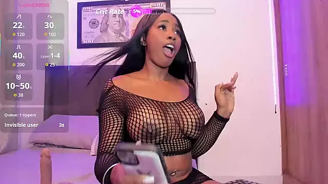 Snapshot of NAOMMII_ chatting on November 2025 10:45:01 PM NAOMMII online show from November 2025 10:45:01 PM