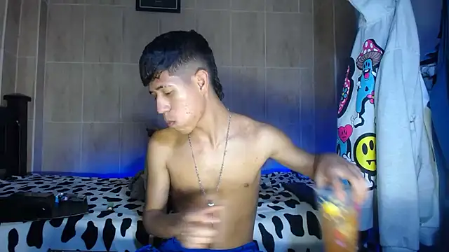 dareck 18 online show from February 2026 12:04:02 PM