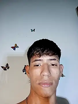 Snapshot of dareck_18 chatting on April 2026 12:08:01 AM dareck 18 online show from April 2026 12:08:01 AM