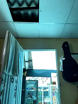 Snapshot of val_zx chatting on September 2025 03:45:01 PM val zx online show from September 2025 03:45:01 PM