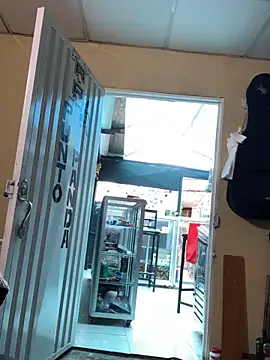 Snapshot of val_zx chatting on September 2025 06:33:01 PM val zx online show from September 2025 06:33:01 PM