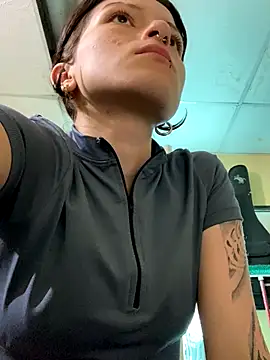 Snapshot of val_zx chatting on October 2025 03:47:02 PM val zx online show from October 2025 03:47:02 PM