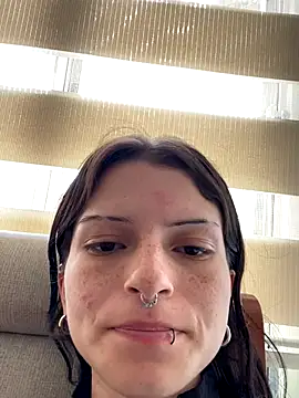 Snapshot of val_zx chatting on October 2025 06:19:01 PM val zx online show from October 2025 06:19:01 PM