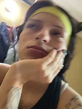 Snapshot of val_zx chatting on November 2025 05:35:02 PM val zx online show from November 2025 05:35:02 PM