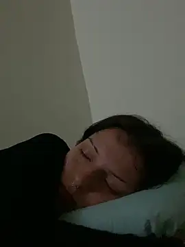 Snapshot of val_zx chatting on November 2025 08:08:01 PM val zx online show from November 2025 08:08:01 PM