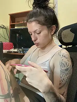 Snapshot of val_zx chatting on March 2026 07:50:01 PM val zx online show from March 2026 07:50:01 PM