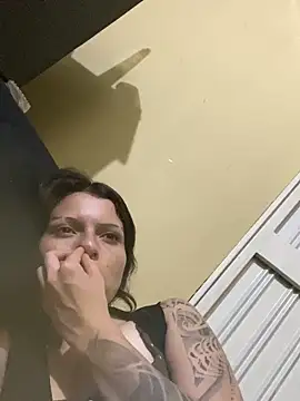 Snapshot of val_zx chatting on March 2026 04:39:01 AM val zx online show from March 2026 04:39:01 AM