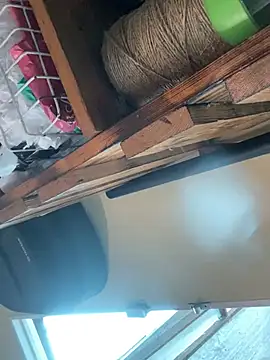 Snapshot of val_zx chatting on April 2026 05:44:01 PM val zx online show from April 2026 05:44:01 PM