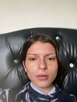 Snapshot of val_zx chatting on April 2026 09:10:02 PM val zx online show from April 2026 09:10:02 PM