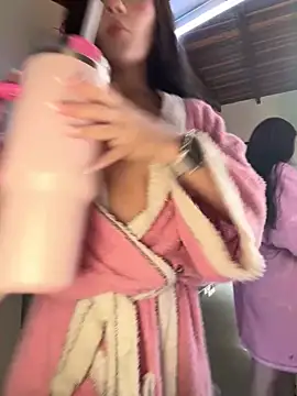 Snapshot of Paulet_Johnson chatting on March 2025 06:31:01 PM Paulet Johnson online show from March 2025 06:31:01 PM