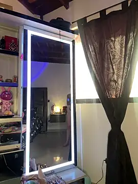 Snapshot of Paulet_Johnson chatting on November 2025 08:54:02 PM Paulet Johnson online show from November 2025 08:54:02 PM