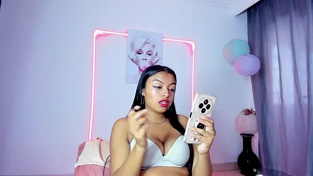 Snapshot of sweet_cinamon chatting on November 2025 02:39:01 PM sweet cinamon online show from November 2025 02:39:01 PM