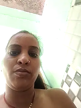 Hotty-Nidhi online show from December 2025 03:11:01 AM