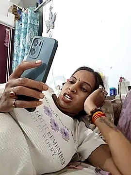 Hotty-Nidhi online show from June 2026 09:10:01 AM