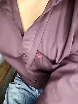 Snapshot of HARSHHU01 chatting on April 2026 06:20:01 PM HARSHHU01 online show from April 2026 06:20:01 PM